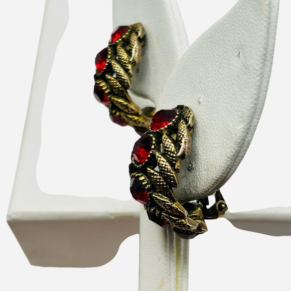 Vintage Volcanic Red Har Maltese Cross Brooch and Earring Demi Set - Picture 6 of 7